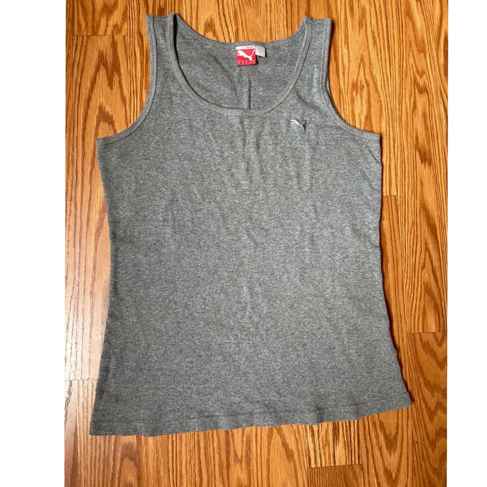 Like new,women’s Puma size M knit tank